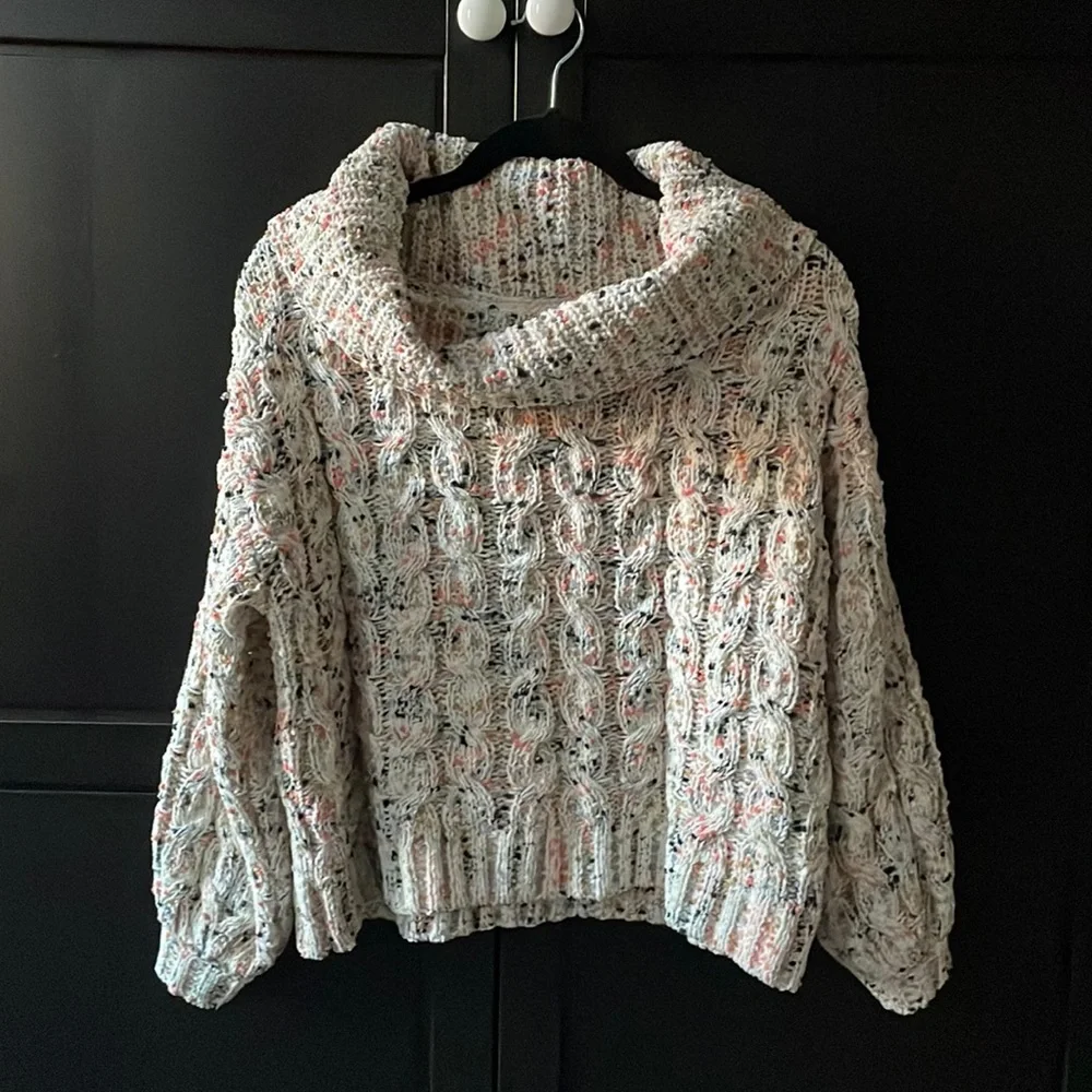 moon & madison confetti soft turtleneck sweater. Small. - Picture 1 of 3